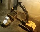 В Канаде одинокий мужчина 14 лет роет подвал с помощью игрушечных экскаваторов и грузовиков